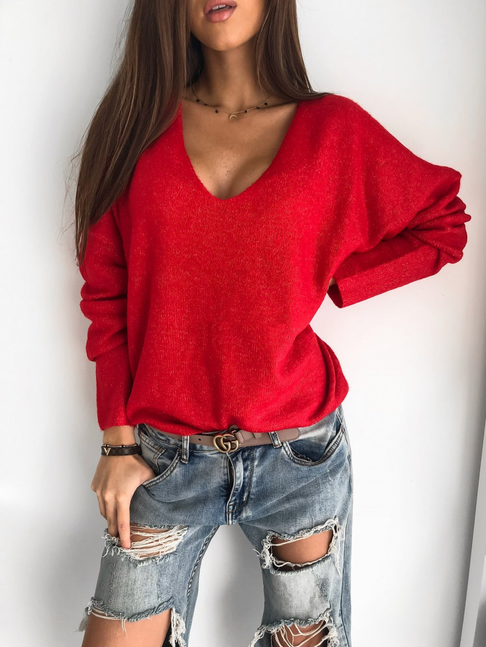 Pull femme à col V profond pour un look stylé